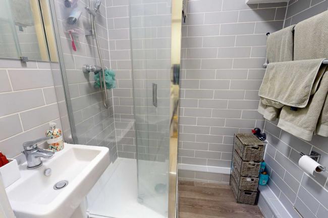 Flat 15 Florin Court, 6 - 9 Charterhouse Square, Barbican, London, EC1M 6ET 2