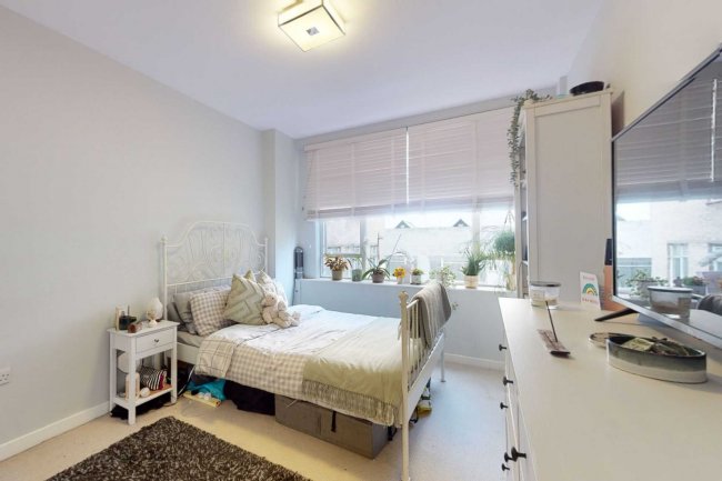 Flat 15 Florin Court, 6 - 9 Charterhouse Square, Barbican, London, EC1M 6ET 2