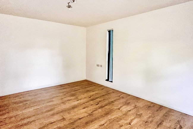 9 Alexander Close, Barnet, Hertfordshire, EN4 9PW 4