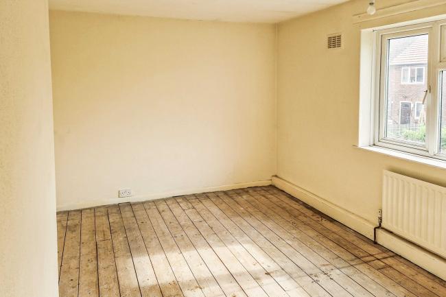 22 Huntwick Avenue, Featherstone, Pontefract, West Yorkshire WF7 5JE 8