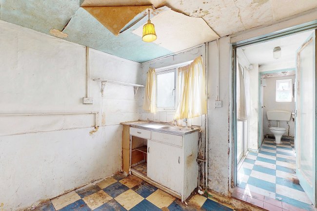 32 Kentwood Hill, Tilehurst, Reading, RG31 6DE 1