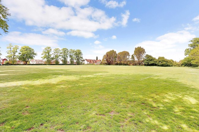 32 Kentwood Hill, Tilehurst, Reading, RG31 6DE 1