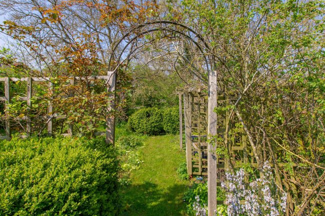 Honey Hill Cottage, Pettitts Lane, Dry Drayton, Cambridge, CB23 8BT 6