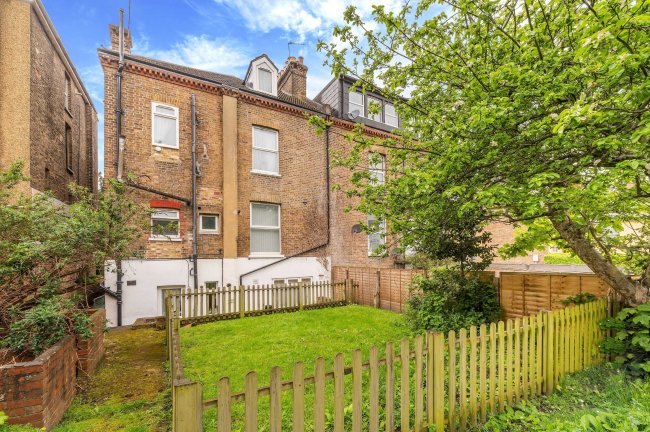 Flat A, 29 St Peter's Road, Croydon, CR0 1HN 10