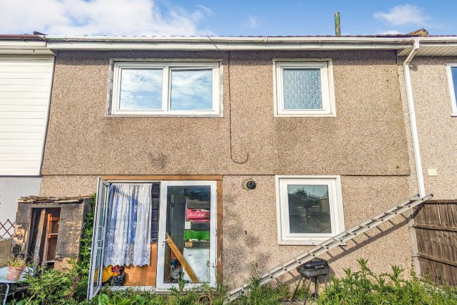 13 Boleyn Gardens, Dagenham, Essex, RM10 9TU 6