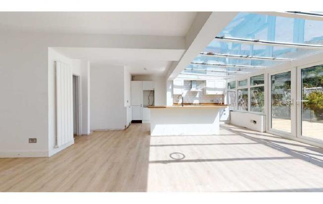 93 Hemel Hempstead Road, Redbourn, St Albans, Hertfordshire AL3 7NN 1