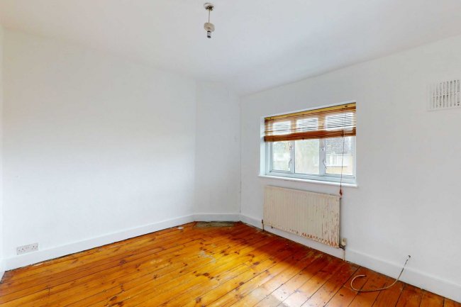 4 Downsview Gardens, Upper Norwood, SE19 3XQ 2