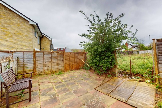 4 Downsview Gardens, Upper Norwood, SE19 3XQ 2