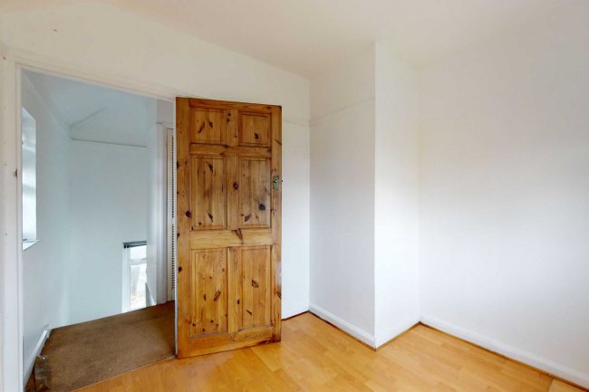 4 Downsview Gardens, Upper Norwood, SE19 3XQ 2