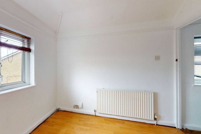 4 Downsview Gardens, Upper Norwood, SE19 3XQ 2