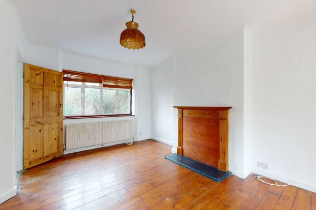 4 Downsview Gardens, Upper Norwood, SE19 3XQ 2