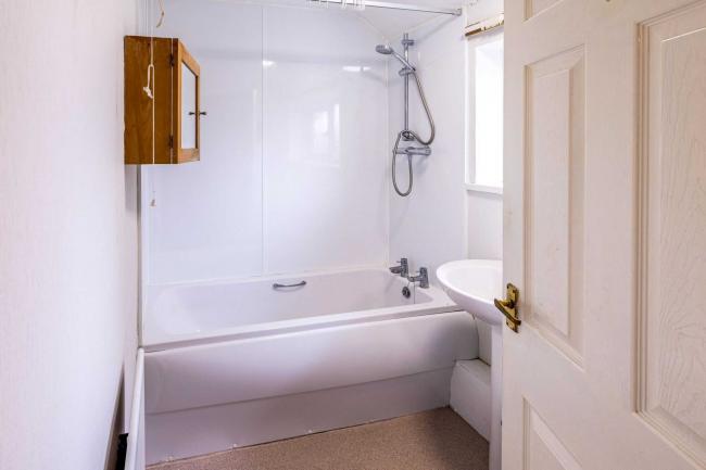 7 Potlands, Leeming Bar, Northallerton DL7 9BA 4