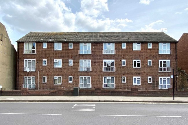 8 Darwin Court, Balaam Street, Plaistow, London, E13 8RB 1