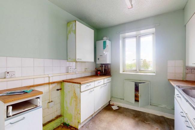 37 Perkins House, Wallwood Street, Poplar, London E14 7AH 6