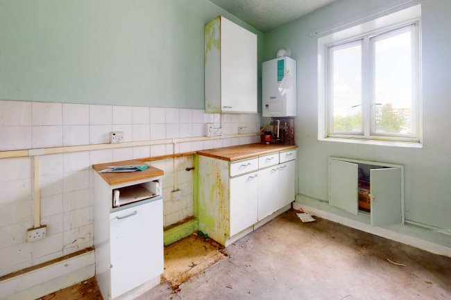 37 Perkins House, Wallwood Street, Poplar, London E14 7AH 6