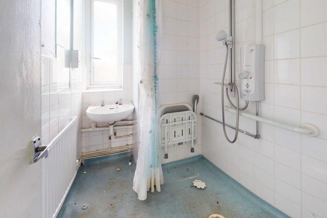 37 Perkins House, Wallwood Street, Poplar, London E14 7AH 6