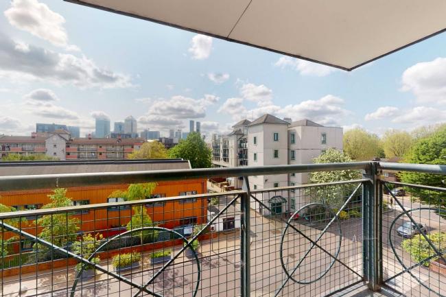 37 Perkins House, Wallwood Street, Poplar, London E14 7AH 6