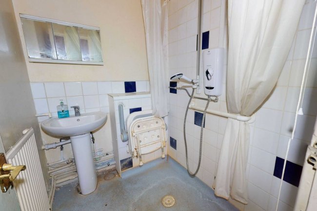 33 Salisbury House, Hobday Street, Poplar, London, E14 6AY 2