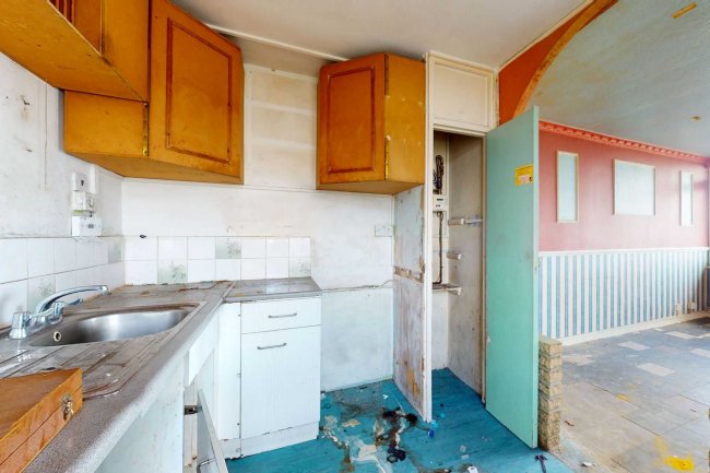 33 Salisbury House, Hobday Street, Poplar, London, E14 6AY 2