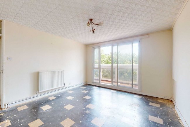 9 Gayton House, Chiltern Road, Bow, London, E3 4BX 3