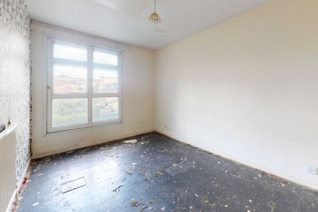 9 Gayton House, Chiltern Road, Bow, London, E3 4BX 3