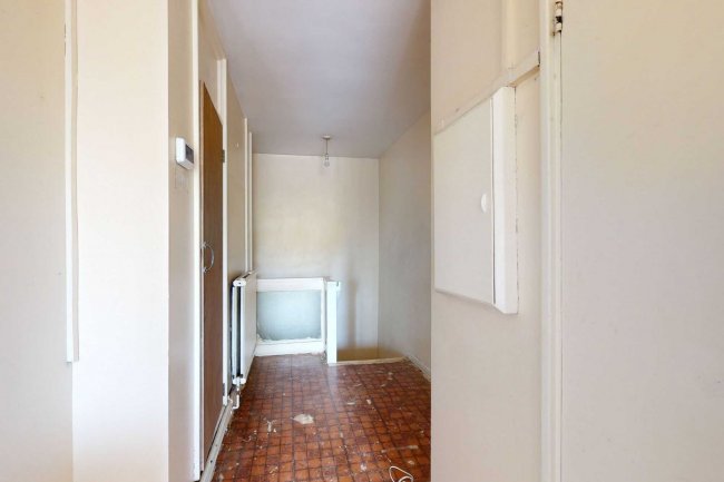 9 Gayton House, Chiltern Road, Bow, London, E3 4BX 3