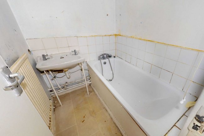 9 Gayton House, Chiltern Road, Bow, London, E3 4BX 3