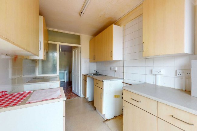 9 Gayton House, Chiltern Road, Bow, London, E3 4BX 3