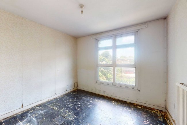 9 Gayton House, Chiltern Road, Bow, London, E3 4BX 3