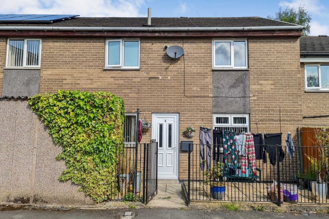 6 Gargrave Close, Rastrick, Brighouse, West Yorkshire. HD6 3LL 9