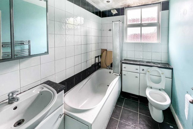 3 Kingham Close, Widnes, Cheshire, WA8 0BJ 1