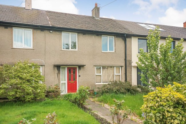 6 Trafford Gardens, Barrow, Clitheroe, Lancashire, BB7 9AX 2