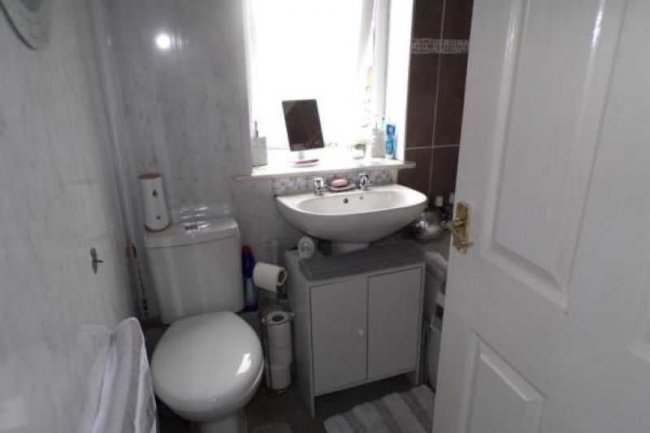 90 Windermere Avenue, Carr Mill, St Helens, Merseyside. WA11 7AJ 1