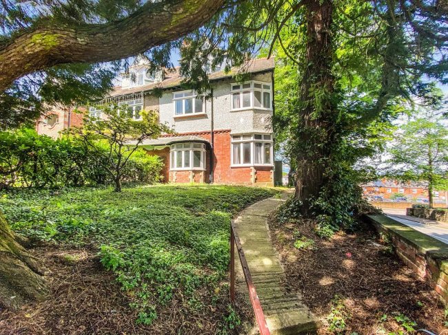 10 Bloxham Road, Banbury, Oxfordshire, OX16 9JN 2