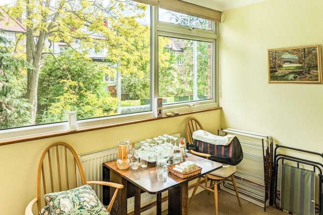 8 Valley Court, Cavendish Avenue, Woodford Green, Essex, IG8 9DB 3