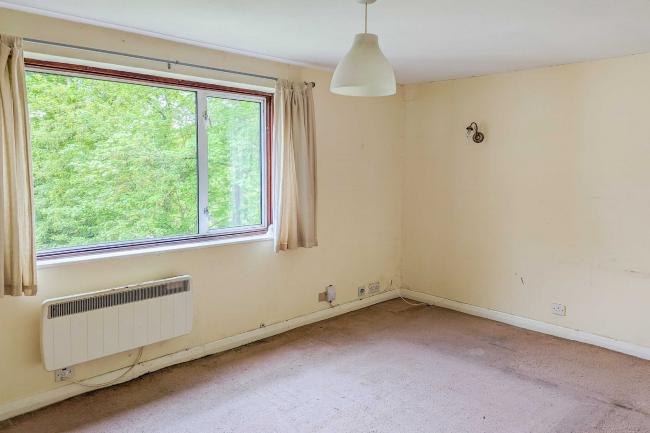 14 Godstone Mount, Downs Court Road, Purley, Surrey, CR8 1BA 3