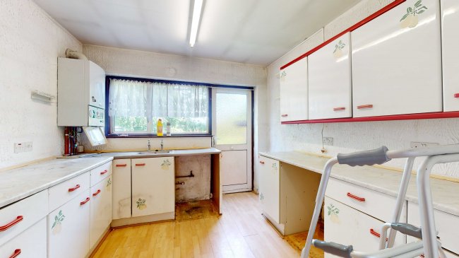 98 Radnor Avenue, Welling, Kent, DA16 2BY 5