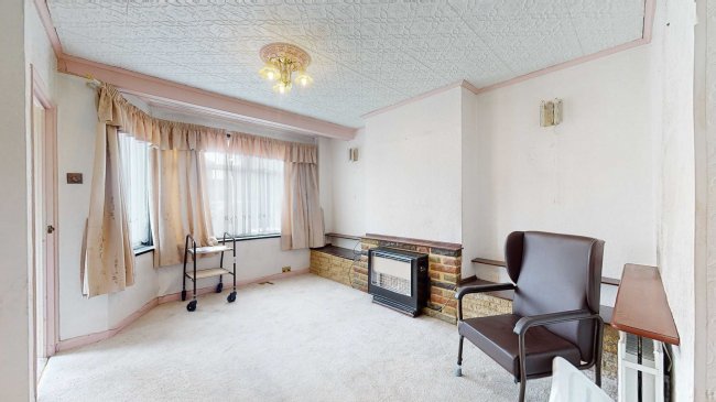 98 Radnor Avenue, Welling, Kent, DA16 2BY 5