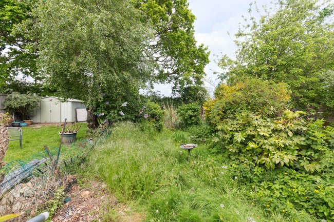 98 Radnor Avenue, Welling, Kent, DA16 2BY 5