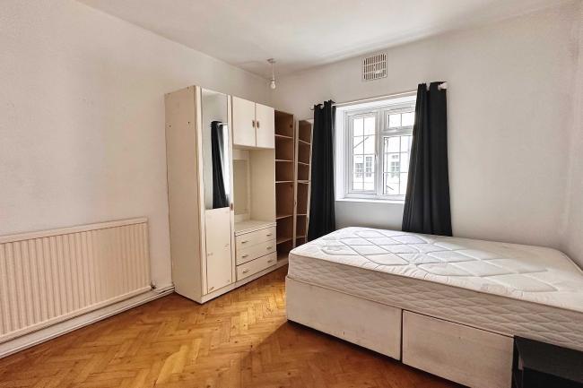 Flat 20 Burnham Court, Brent Street, Hendon, London, NW4 2RE 1