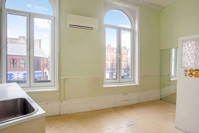 162 & 162A Balham High Road, Balham, London, SW12 9BW 10