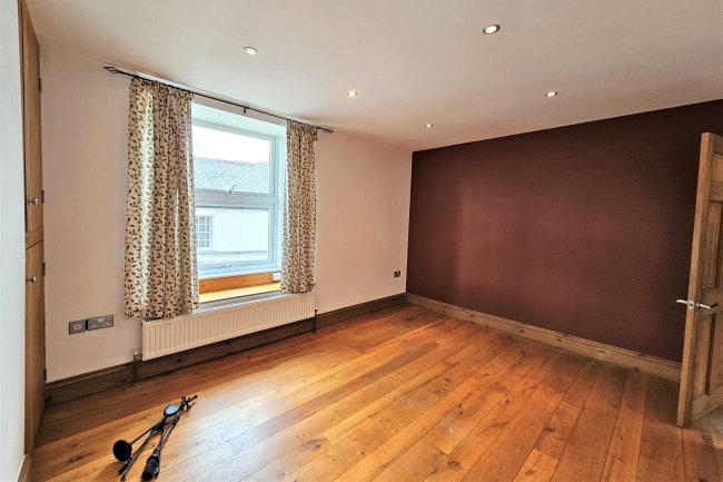 Mornington House, Station Road, South Brent, Devon TQ10 9BE
 10