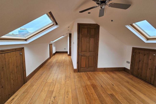 Mornington House, Station Road, South Brent, Devon TQ10 9BE
 10