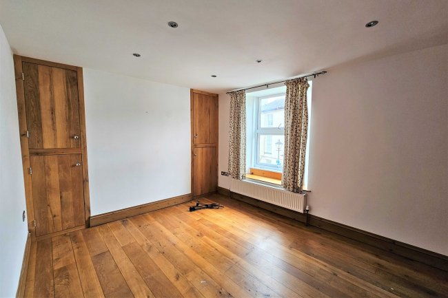 Mornington House, Station Road, South Brent, Devon TQ10 9BE
 10