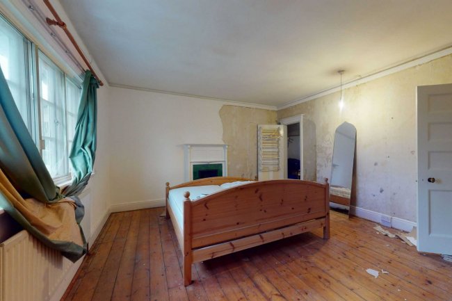 East House, 69 Stanmore Hill, Stanmore, Middlesex, HA7 3DZ 6