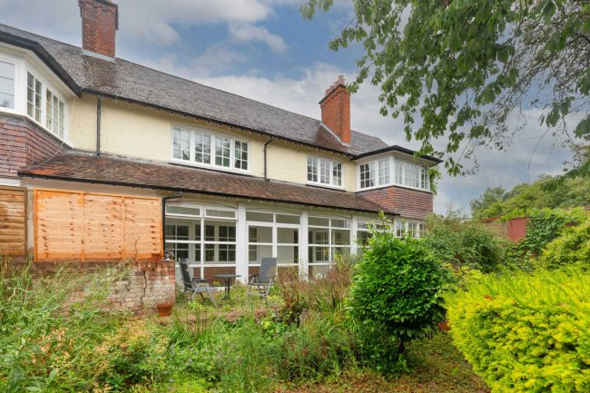 East House, 69 Stanmore Hill, Stanmore, Middlesex, HA7 3DZ 6