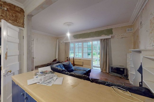 East House, 69 Stanmore Hill, Stanmore, Middlesex, HA7 3DZ 6