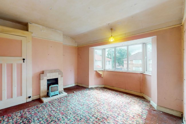 11 The Brandries, Wallington, Surrey, SM6 7NA 6