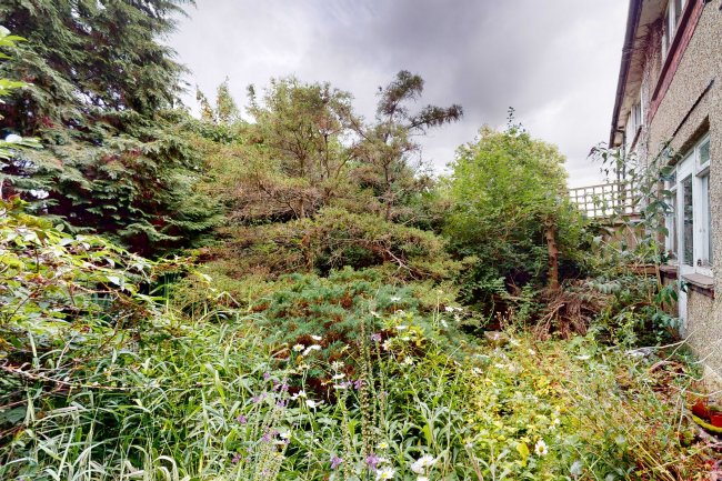 11 The Brandries, Wallington, Surrey, SM6 7NA 6