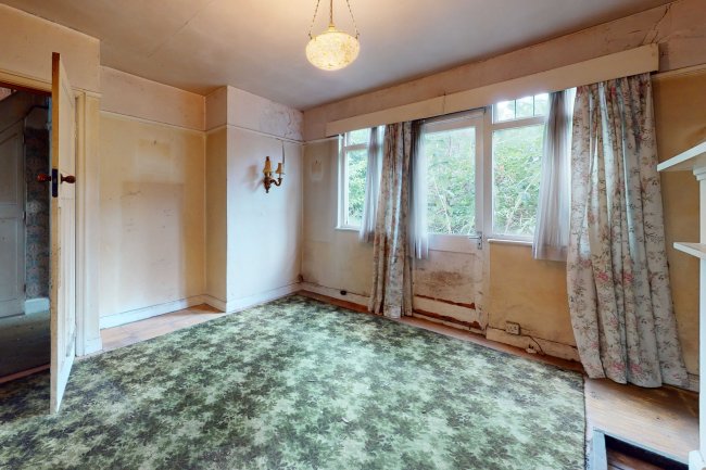 11 The Brandries, Wallington, Surrey, SM6 7NA 6